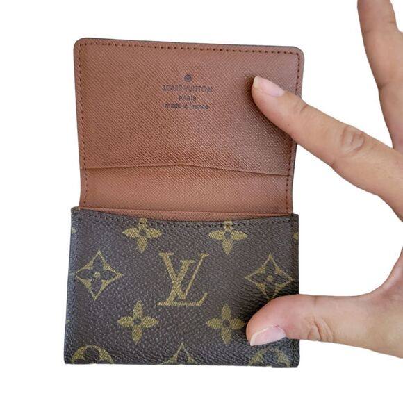 Louis Vuitton Monogram Card Holder - Picture 6 of 10